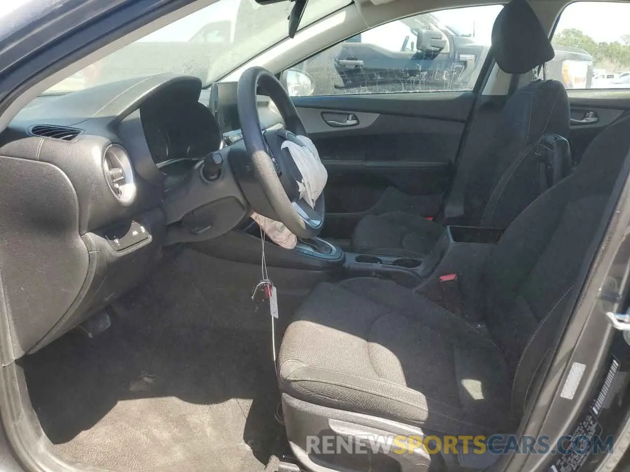7 fotografías del automóvil dañado 3KPF24AD6ME350730 KIA FORTE 2021