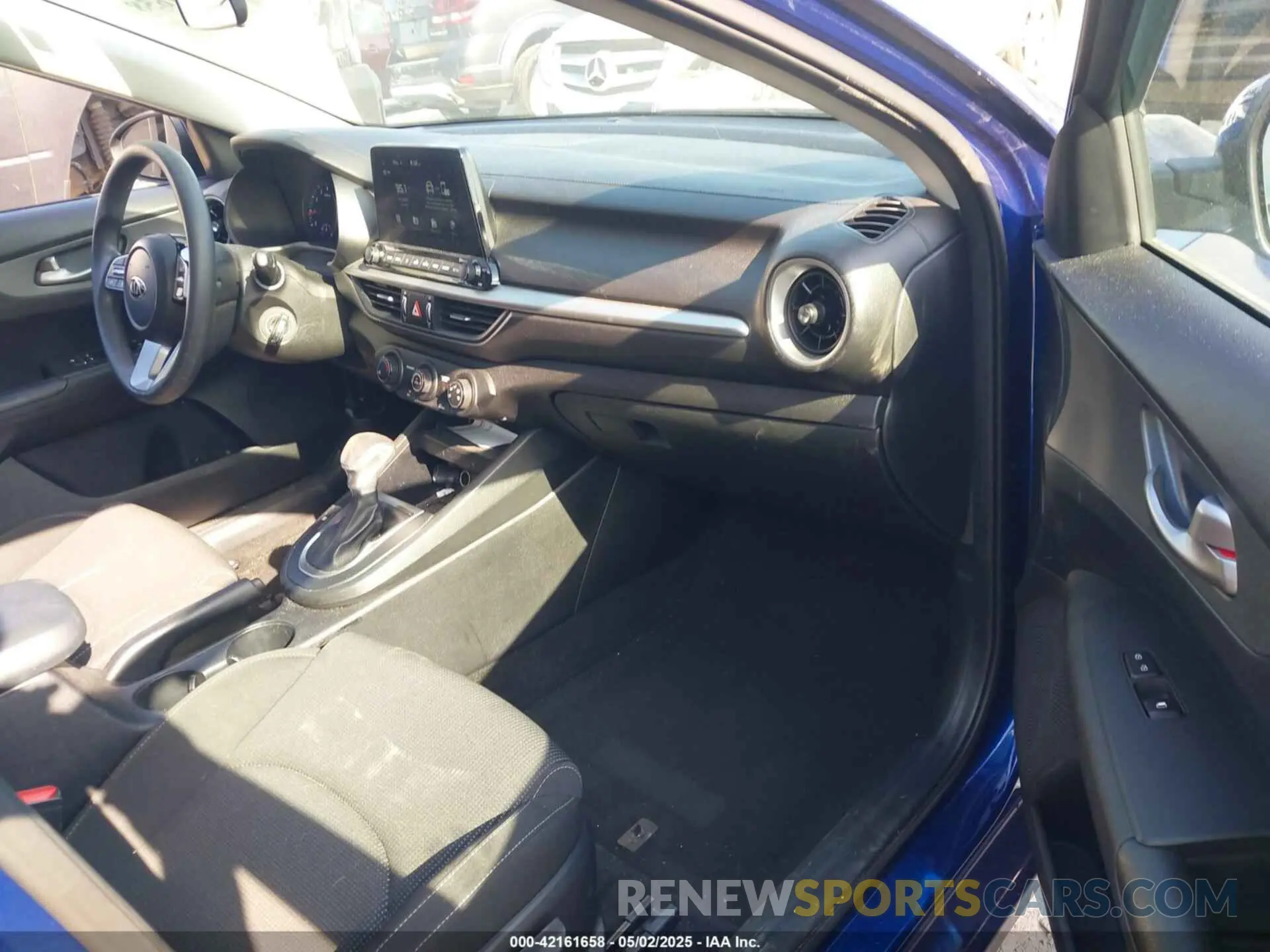 5 fotografías del automóvil dañado 3KPF24AD6ME359587 KIA FORTE 2021
