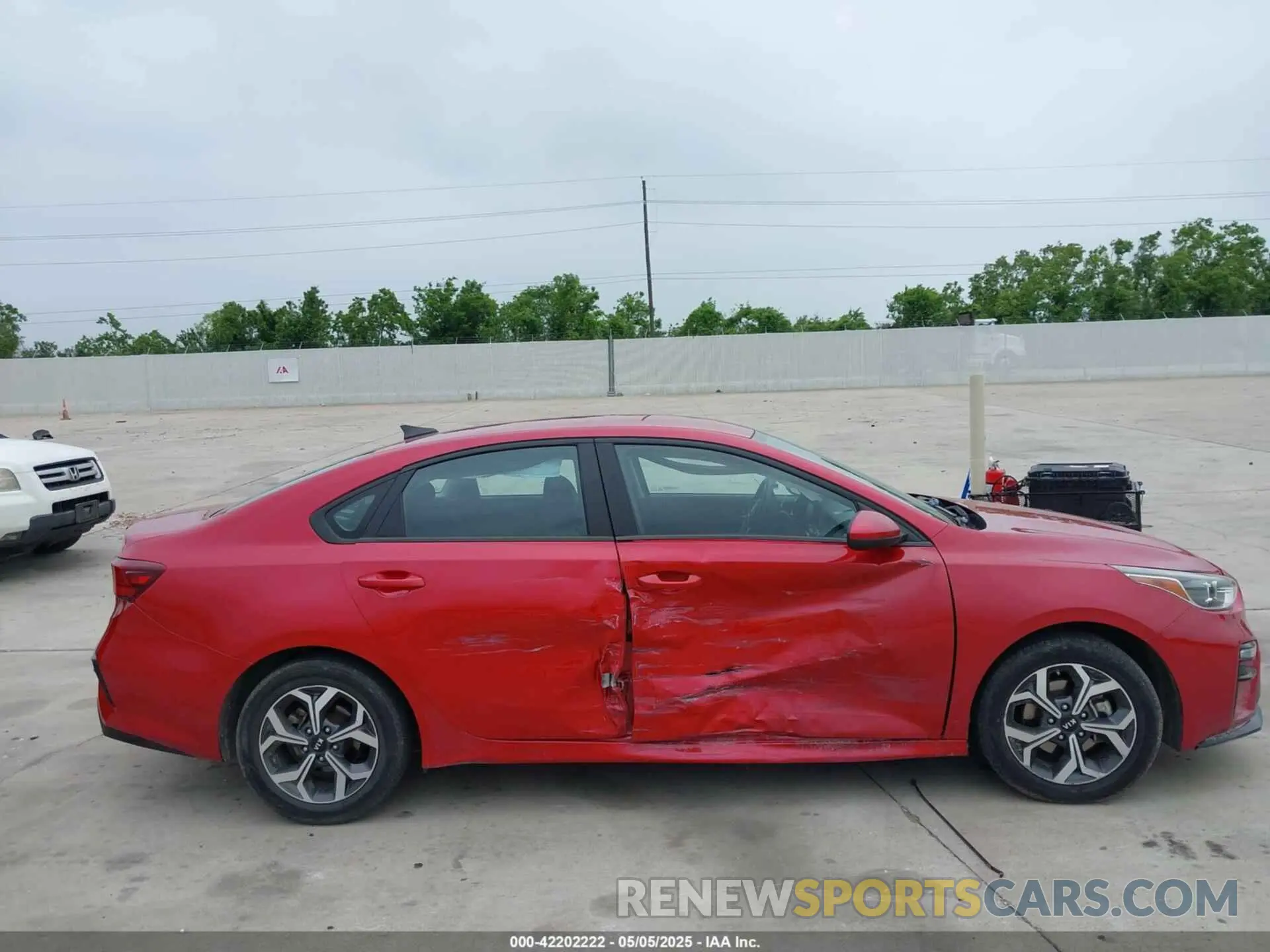 13 fotografías del automóvil dañado 3KPF24AD6ME361887 KIA FORTE 2021