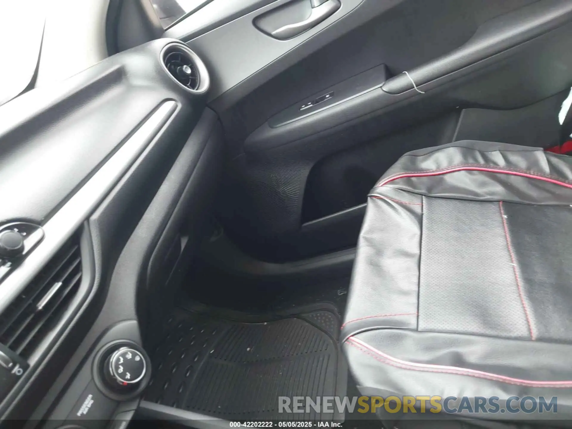 5 fotografías del automóvil dañado 3KPF24AD6ME361887 KIA FORTE 2021