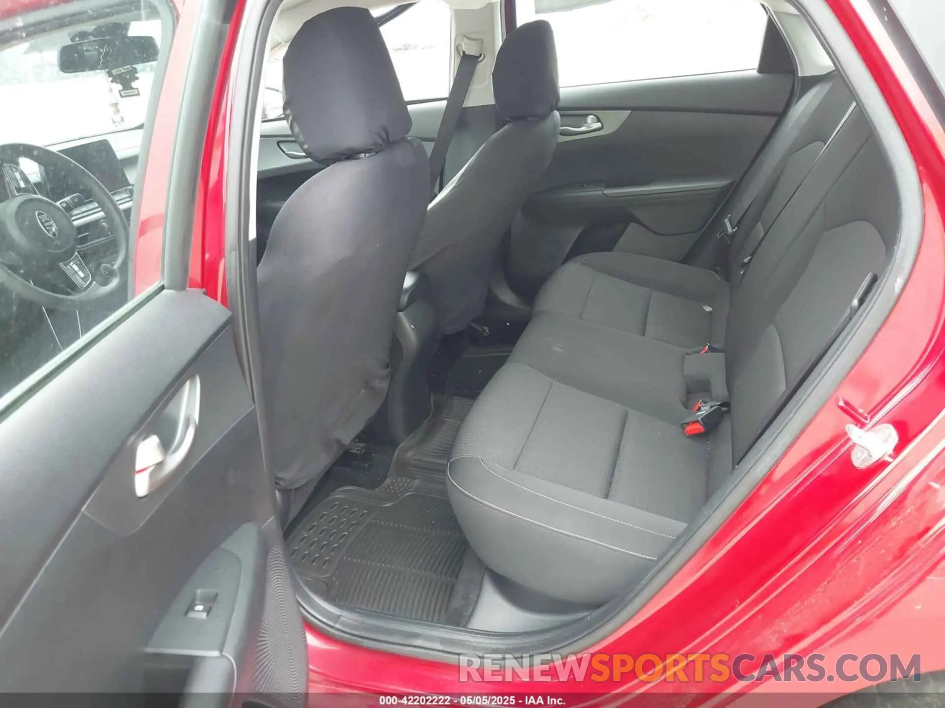 8 fotografías del automóvil dañado 3KPF24AD6ME361887 KIA FORTE 2021