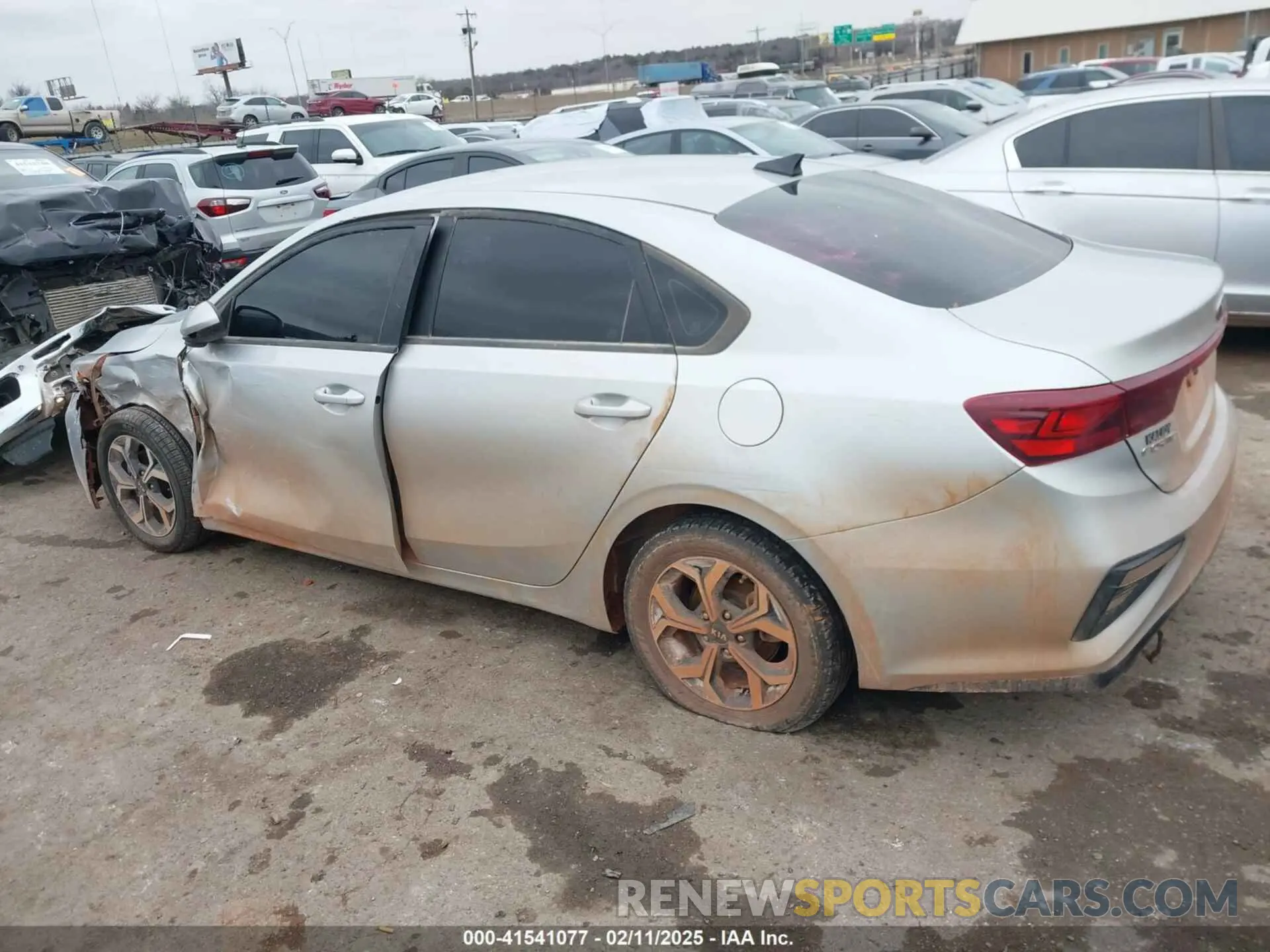 14 fotografías del automóvil dañado 3KPF24AD6ME362733 KIA FORTE 2021
