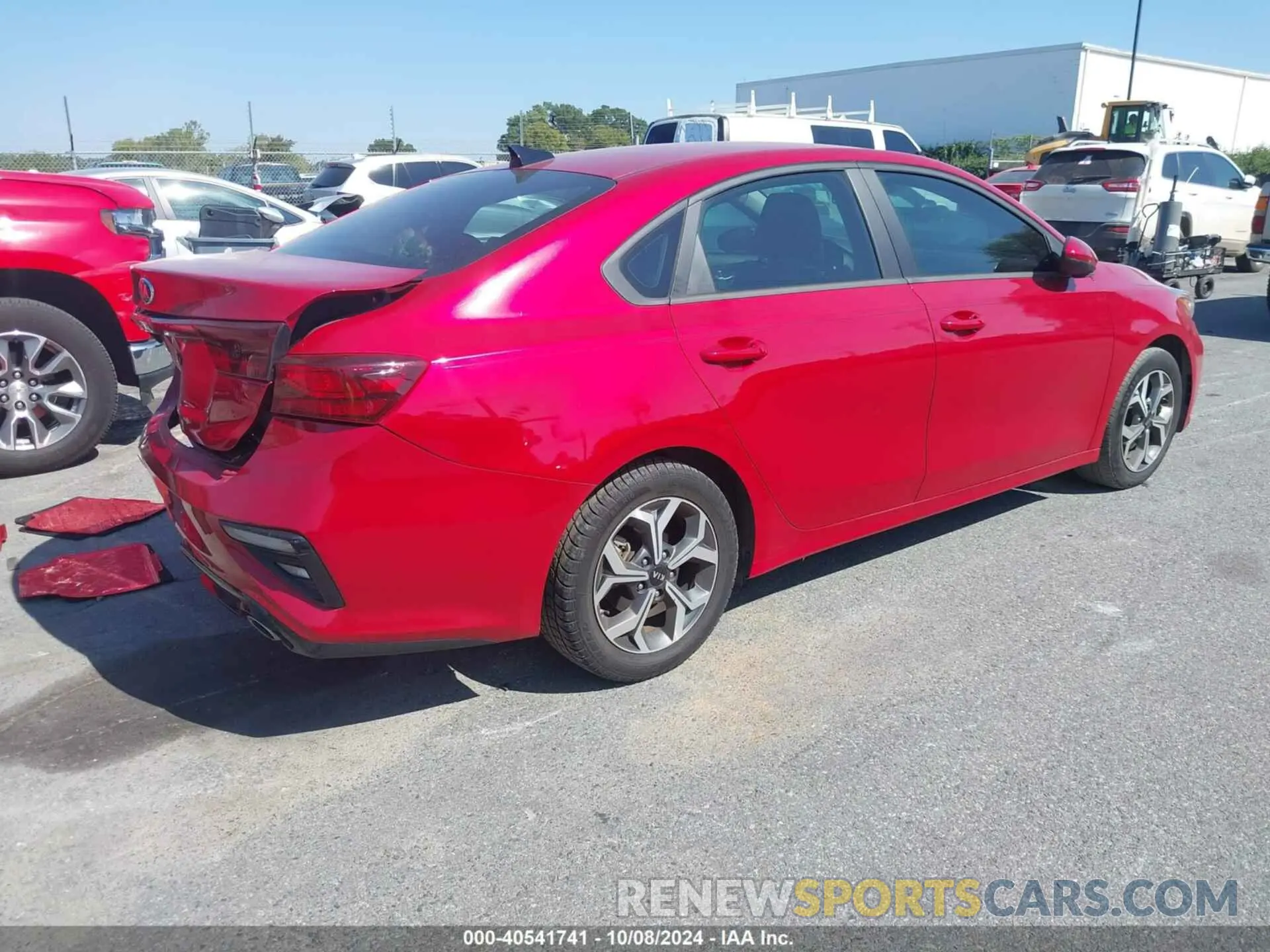 4 fotografías del automóvil dañado 3KPF24AD6ME367429 KIA FORTE 2021