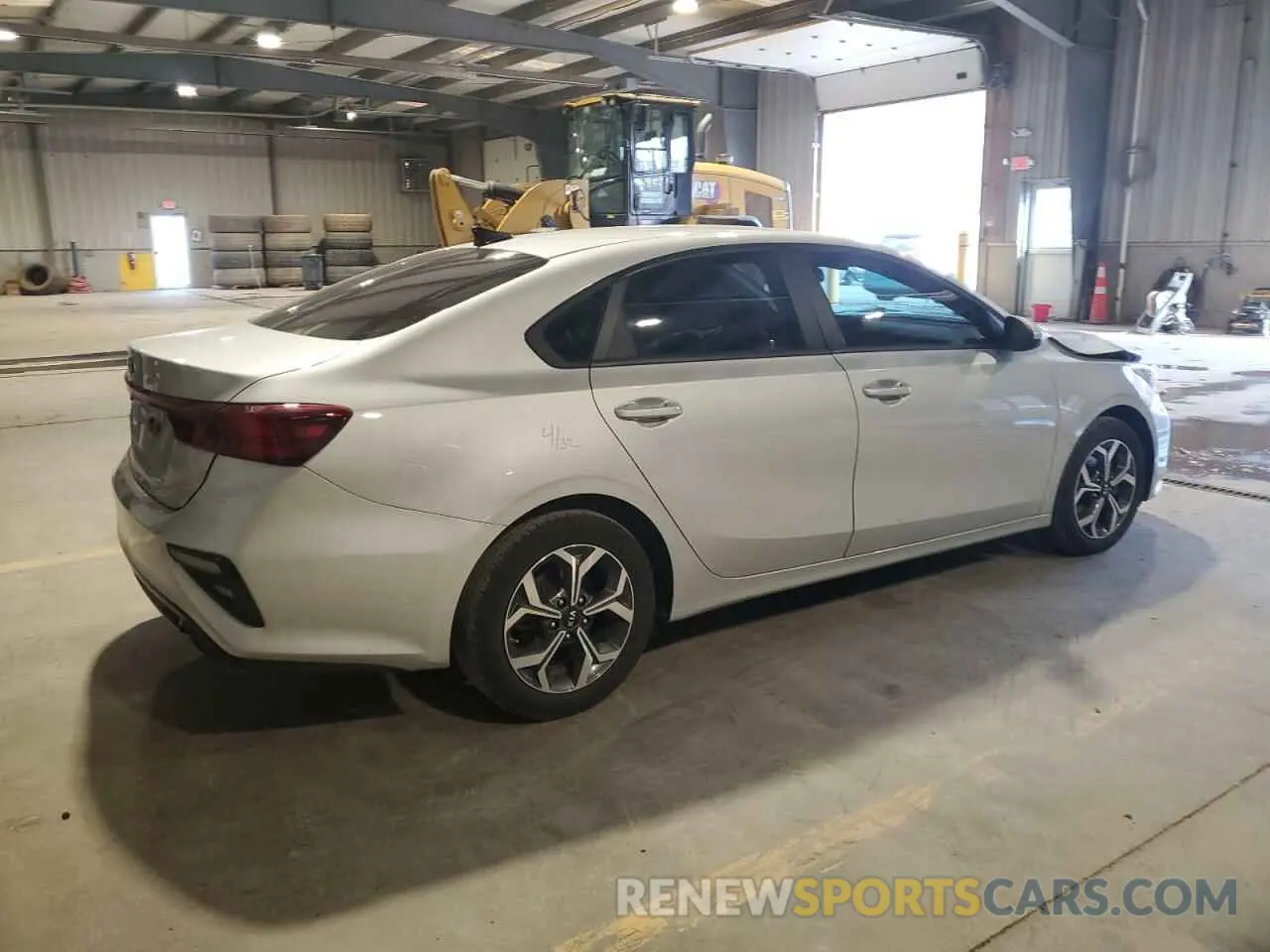 3 fotografías del automóvil dañado 3KPF24AD6ME370573 KIA FORTE 2021