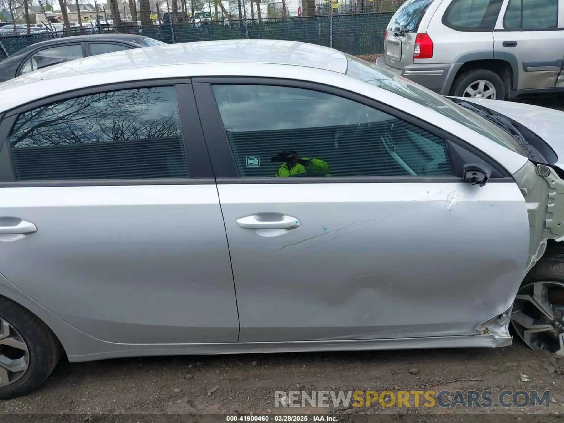 13 fotografías del automóvil dañado 3KPF24AD6ME370640 KIA FORTE 2021