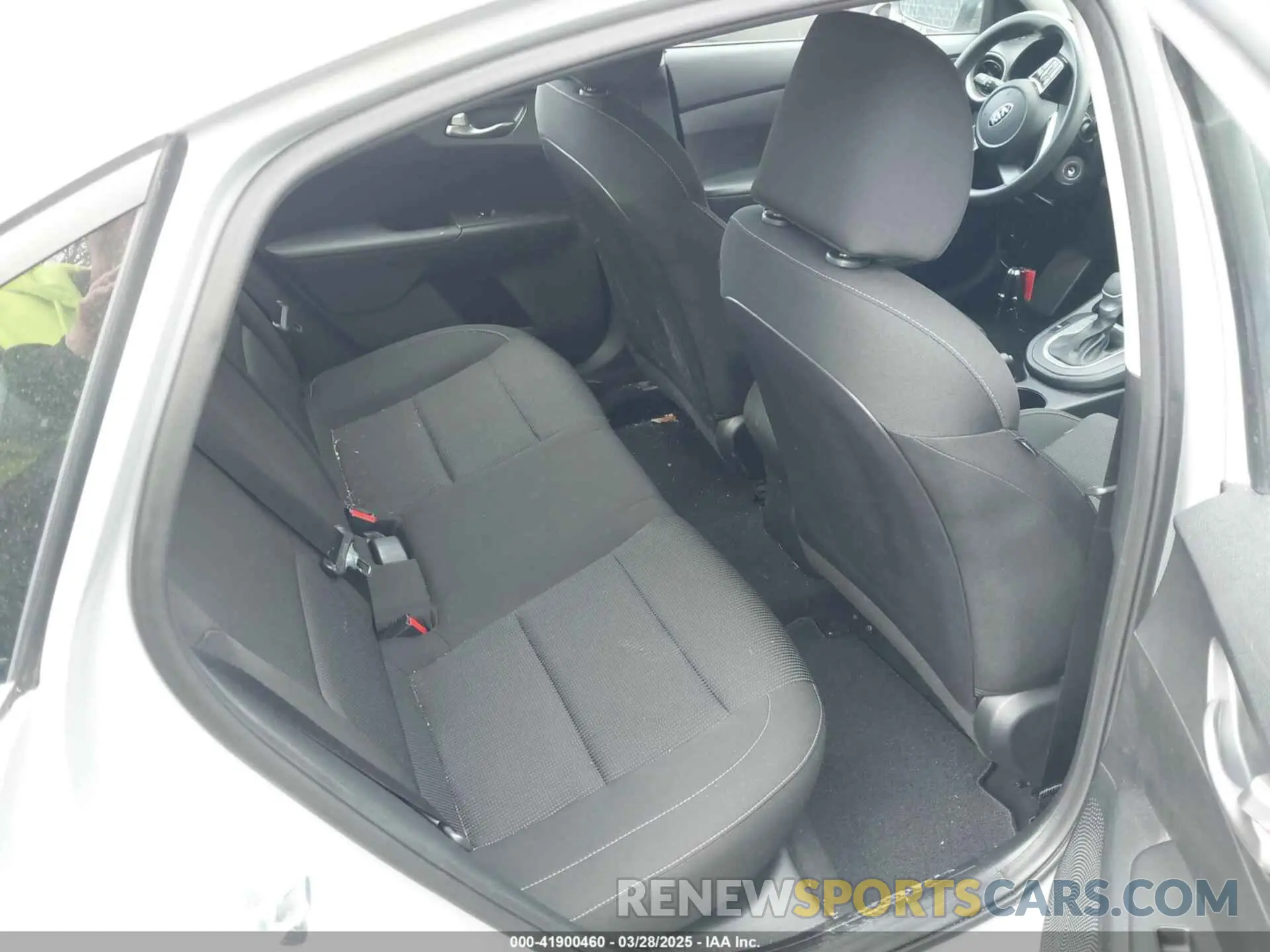 8 fotografías del automóvil dañado 3KPF24AD6ME370640 KIA FORTE 2021