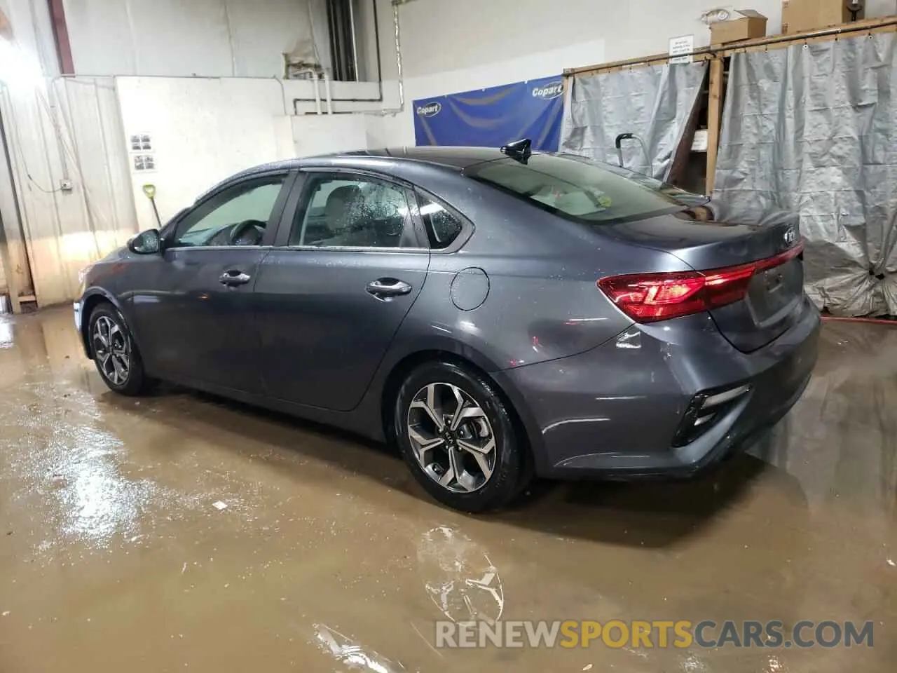 2 fotografías del automóvil dañado 3KPF24AD6ME377992 KIA FORTE 2021