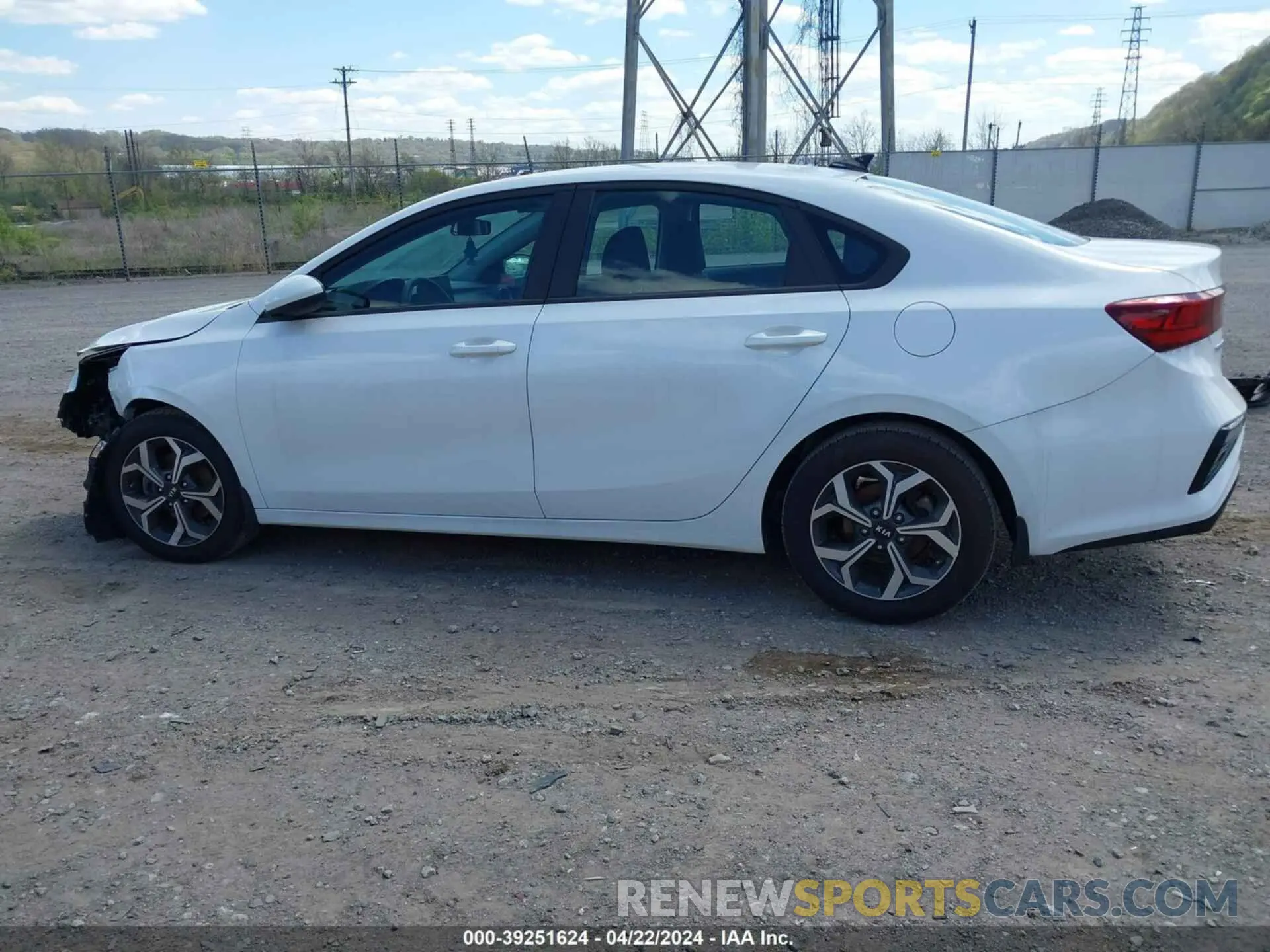 15 fotografías del automóvil dañado 3KPF24AD6ME386370 KIA FORTE 2021