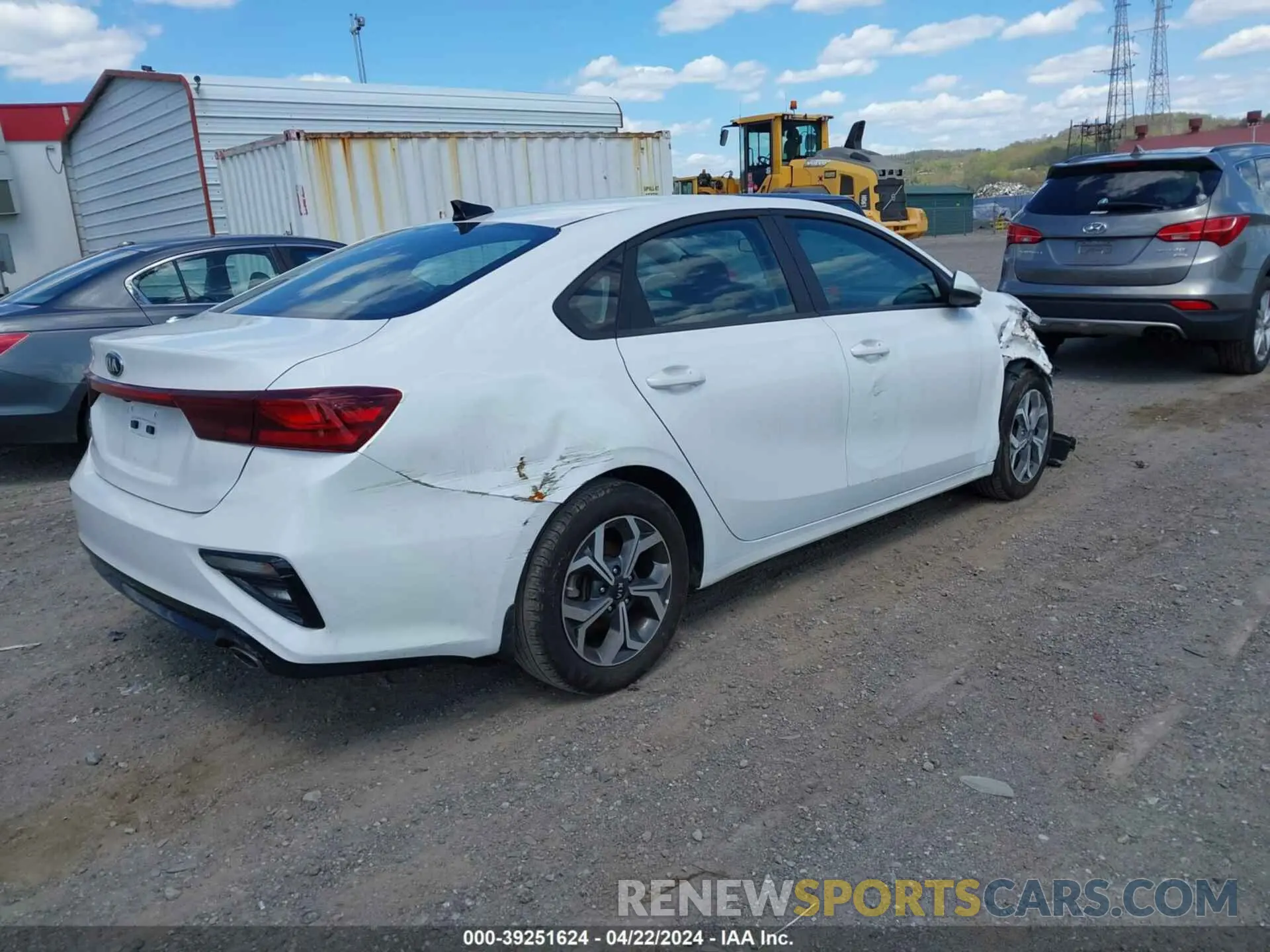 4 fotografías del automóvil dañado 3KPF24AD6ME386370 KIA FORTE 2021