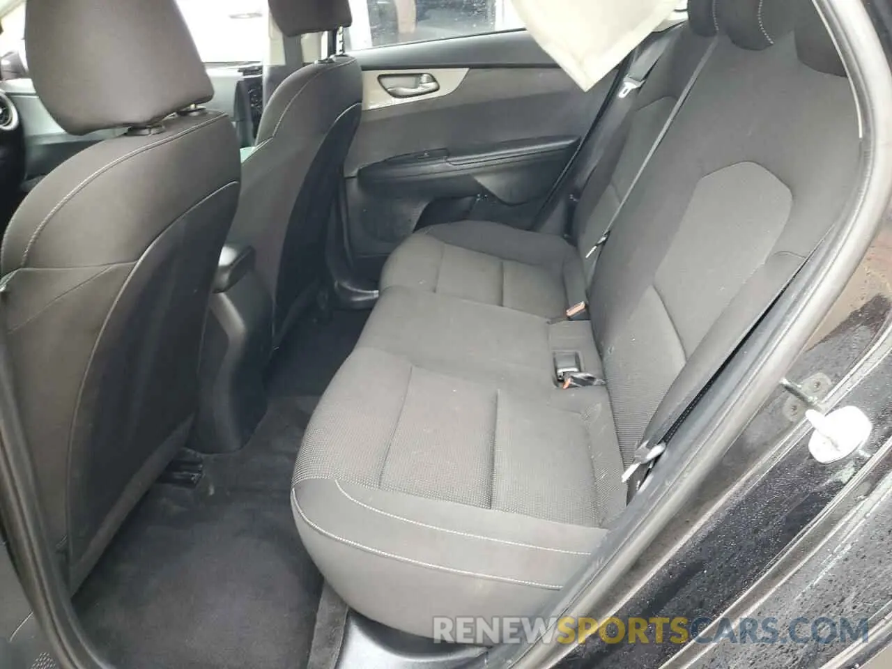 10 fotografías del automóvil dañado 3KPF24AD7ME265430 KIA FORTE 2021