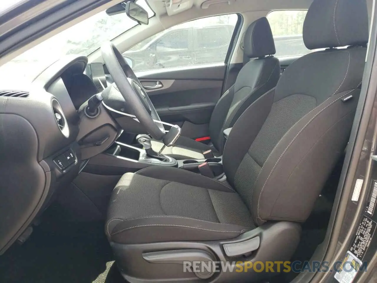 7 fotografías del automóvil dañado 3KPF24AD7ME265475 KIA FORTE 2021