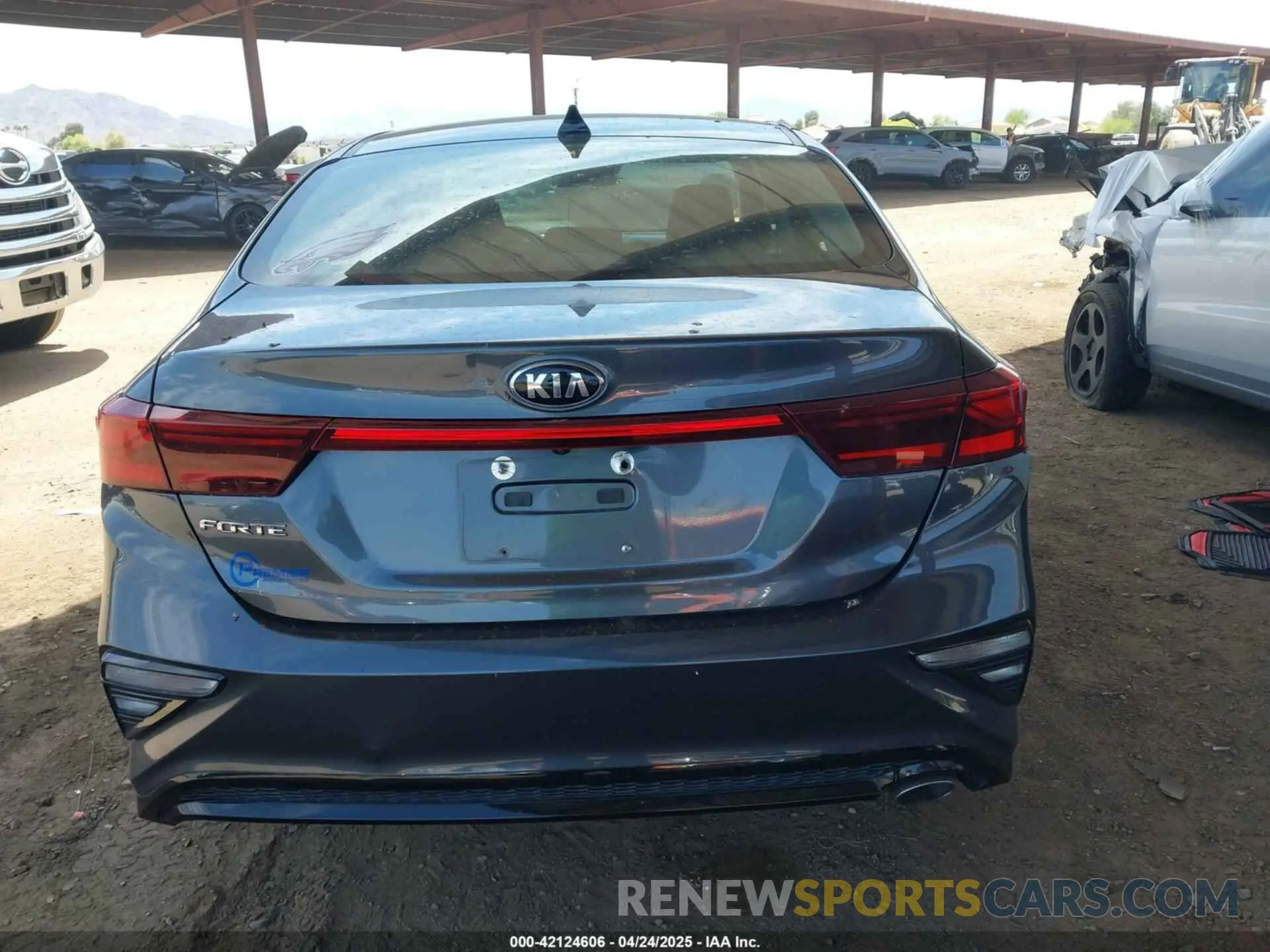 15 fotografías del automóvil dañado 3KPF24AD7ME294409 KIA FORTE 2021