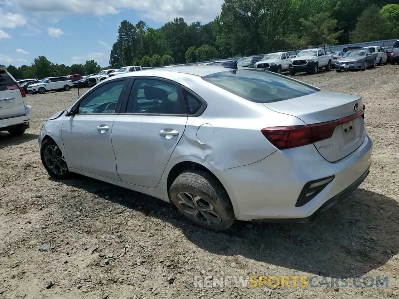 2 fotografías del automóvil dañado 3KPF24AD7ME307725 KIA FORTE 2021
