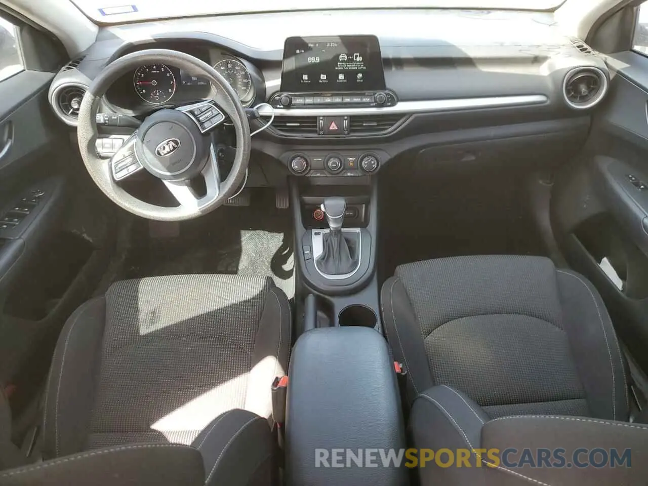 8 fotografías del automóvil dañado 3KPF24AD7ME330373 KIA FORTE 2021