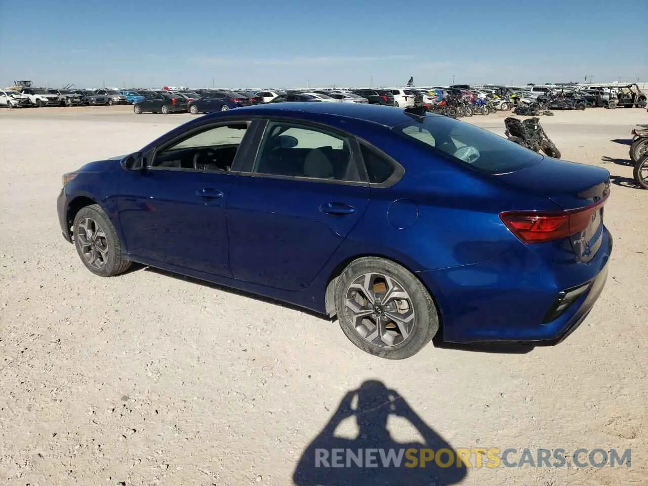 2 fotografías del automóvil dañado 3KPF24AD7ME338361 KIA FORTE 2021