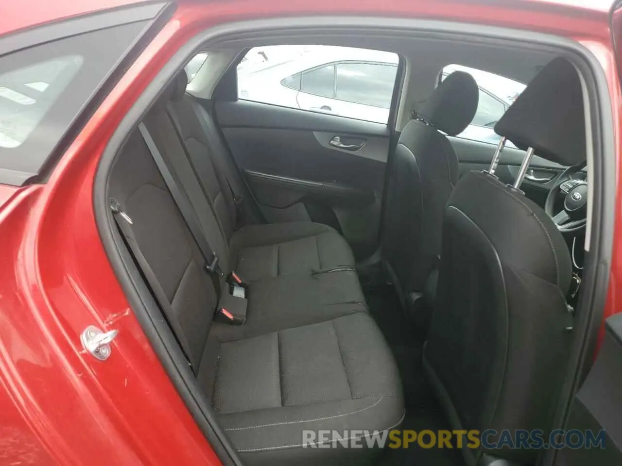 10 fotografías del automóvil dañado 3KPF24AD7ME341146 KIA FORTE 2021