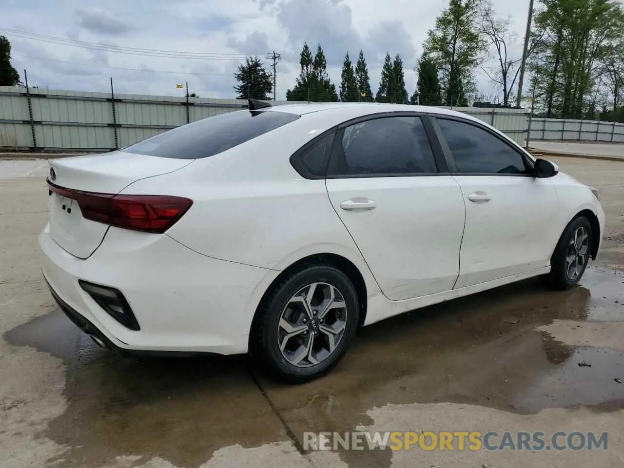 3 fotografías del automóvil dañado 3KPF24AD7ME346895 KIA FORTE 2021