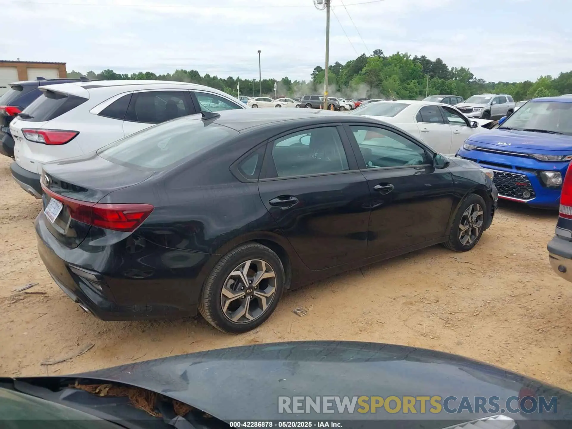 4 fotografías del automóvil dañado 3KPF24AD7ME355726 KIA FORTE 2021