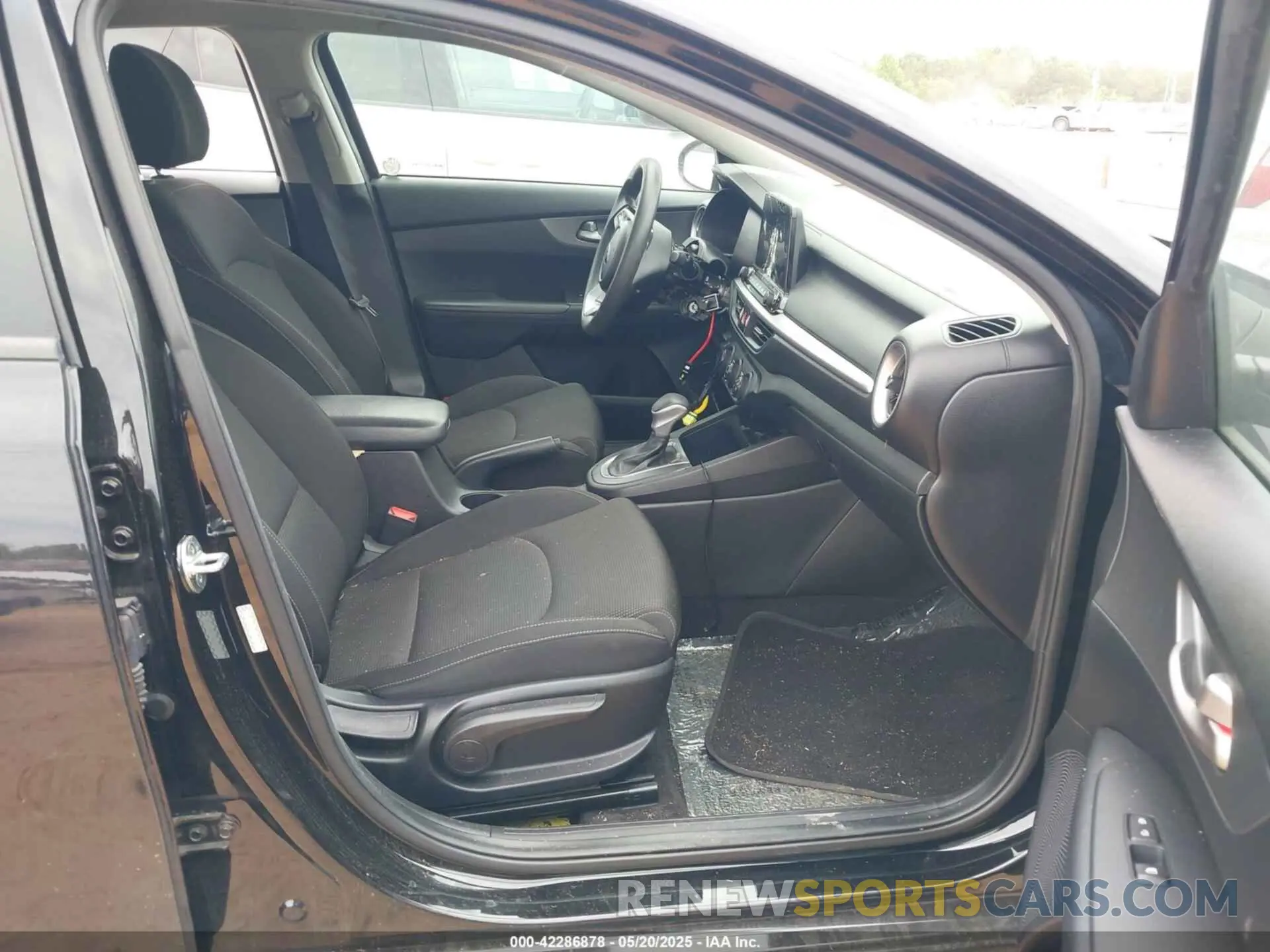 5 fotografías del automóvil dañado 3KPF24AD7ME355726 KIA FORTE 2021