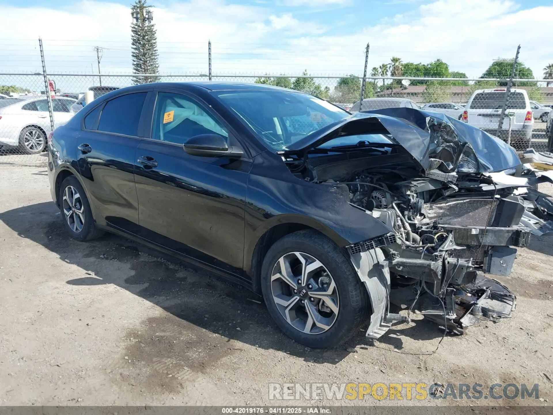 12 fotografías del automóvil dañado 3KPF24AD7ME363096 KIA FORTE 2021