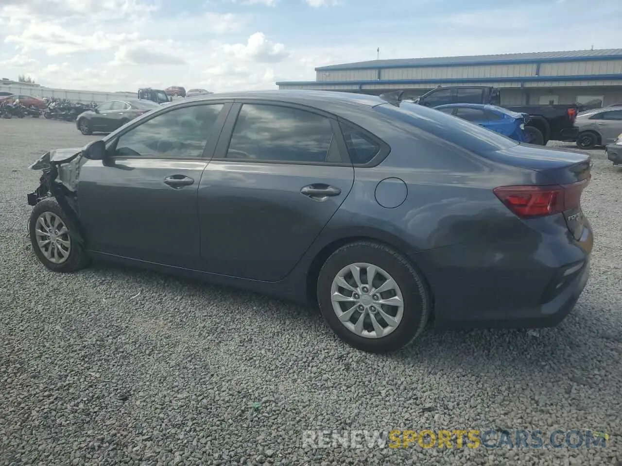 2 fotografías del automóvil dañado 3KPF24AD7ME377242 KIA FORTE 2021