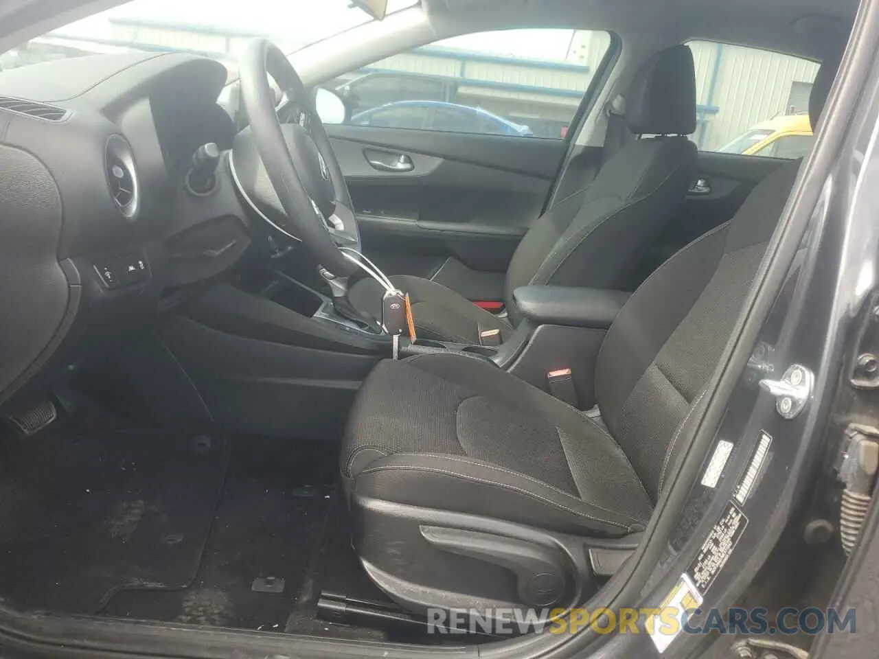 7 fotografías del automóvil dañado 3KPF24AD7ME377242 KIA FORTE 2021