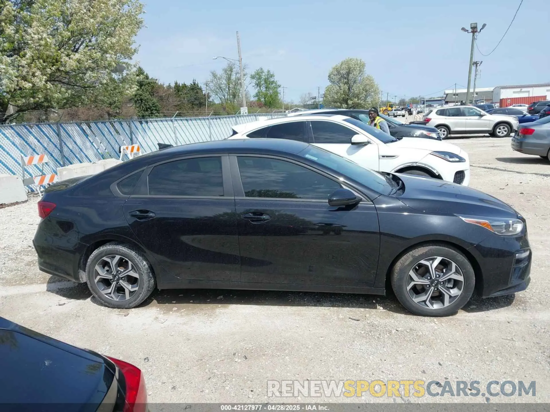 13 fotografías del automóvil dañado 3KPF24AD7ME393313 KIA FORTE 2021