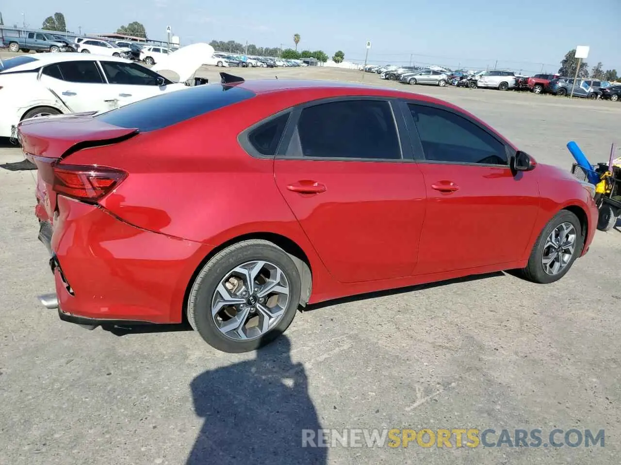3 fotografías del automóvil dañado 3KPF24AD8ME268255 KIA FORTE 2021