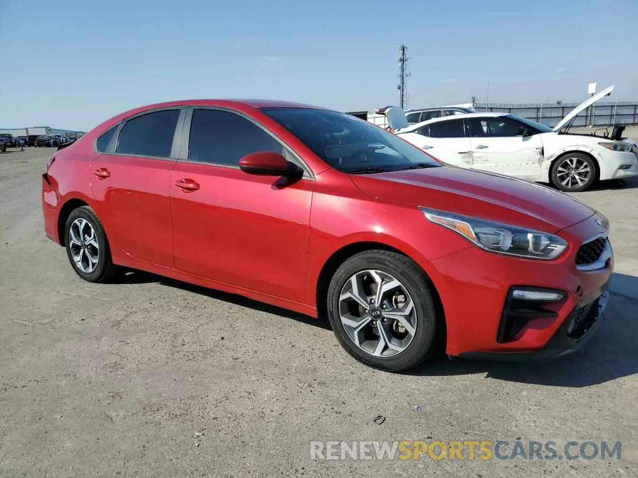 4 fotografías del automóvil dañado 3KPF24AD8ME268255 KIA FORTE 2021