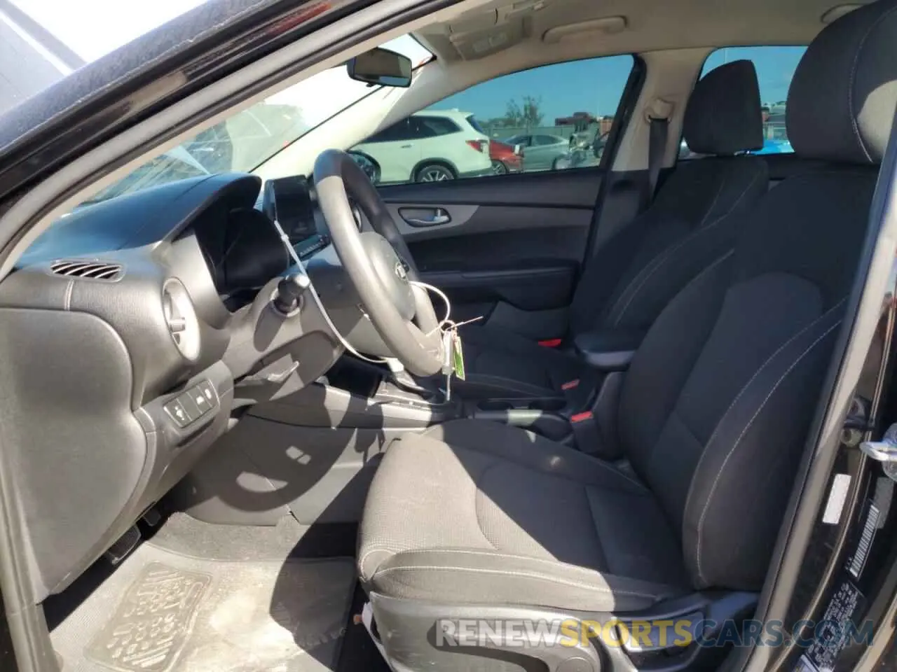 7 fotografías del automóvil dañado 3KPF24AD8ME280065 KIA FORTE 2021