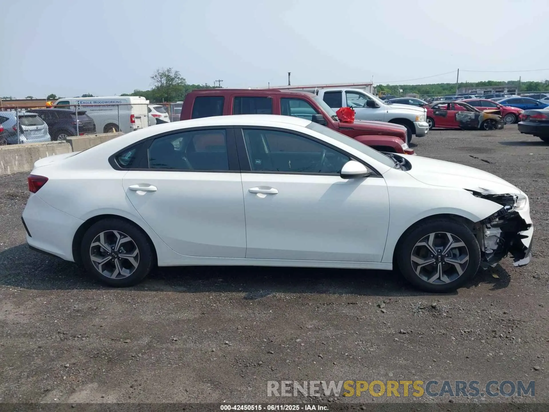 13 fotografías del automóvil dañado 3KPF24AD8ME292779 KIA FORTE 2021