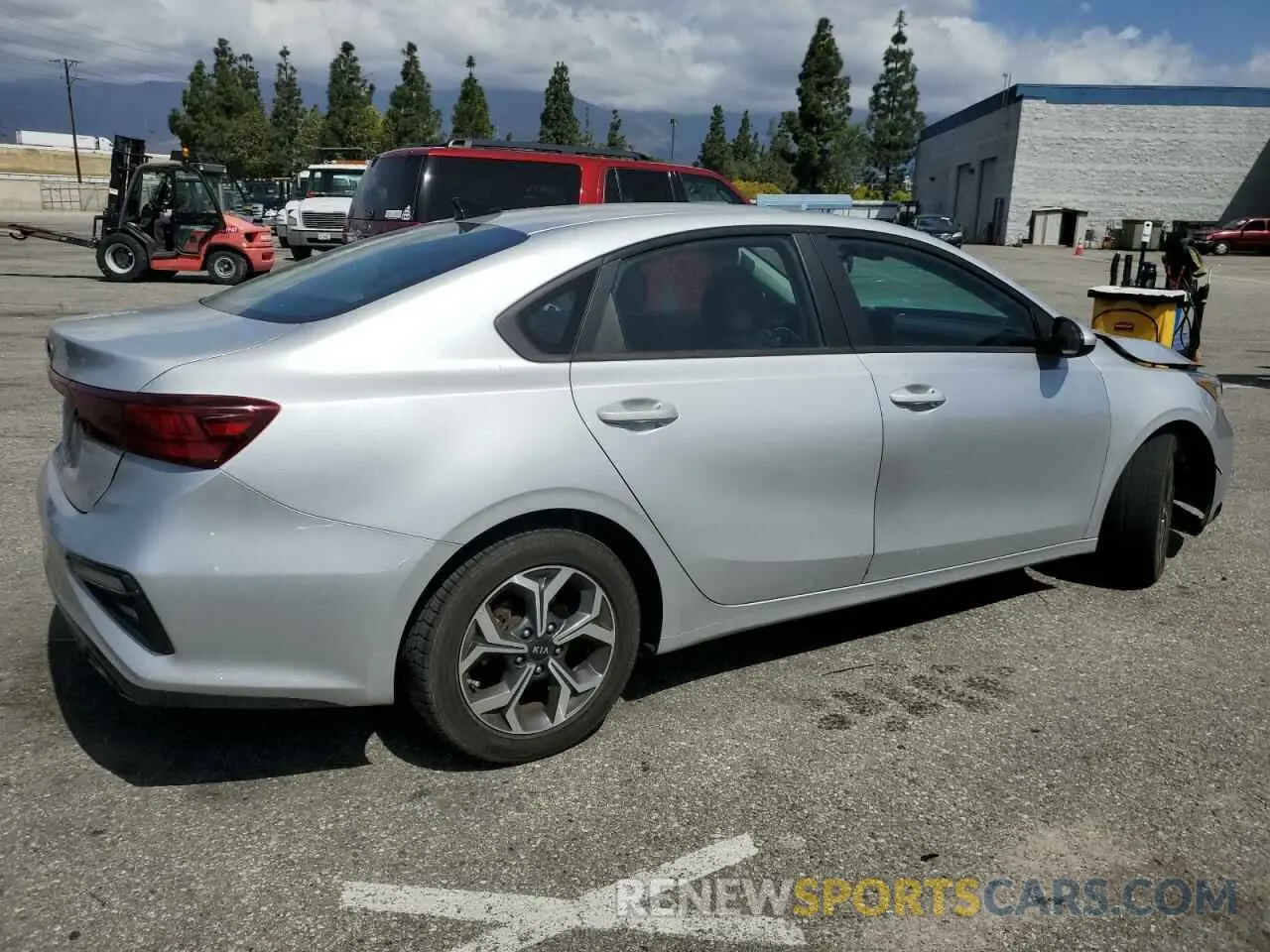 3 fotografías del automóvil dañado 3KPF24AD8ME306471 KIA FORTE 2021