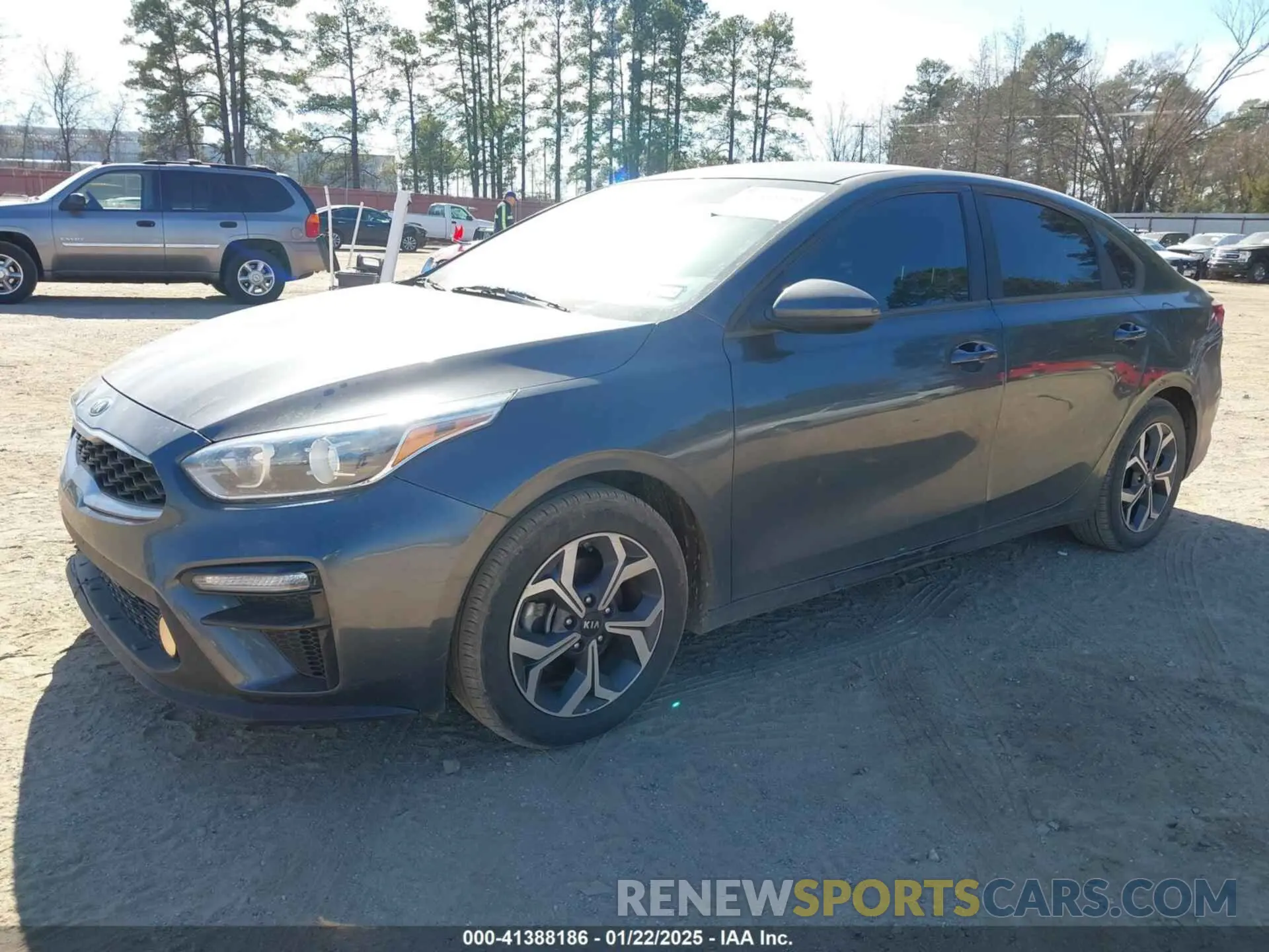 2 fotografías del automóvil dañado 3KPF24AD8ME308561 KIA FORTE 2021