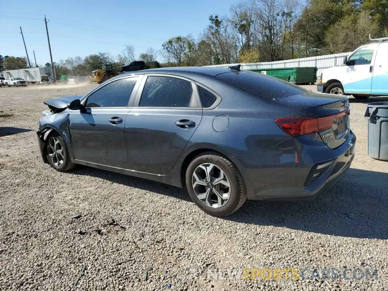 2 fotografías del automóvil dañado 3KPF24AD8ME323058 KIA FORTE 2021
