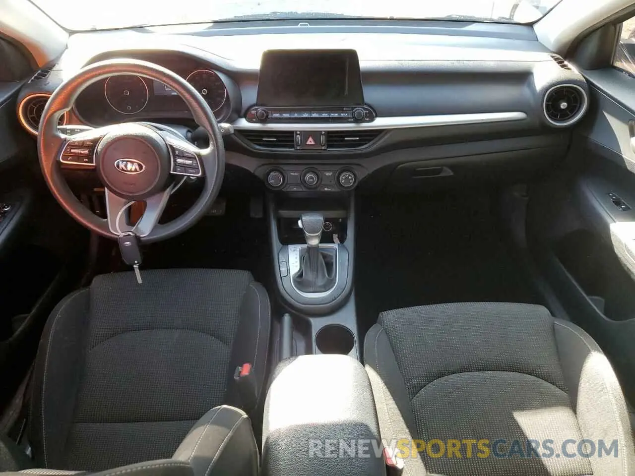 8 fotografías del automóvil dañado 3KPF24AD8ME323058 KIA FORTE 2021