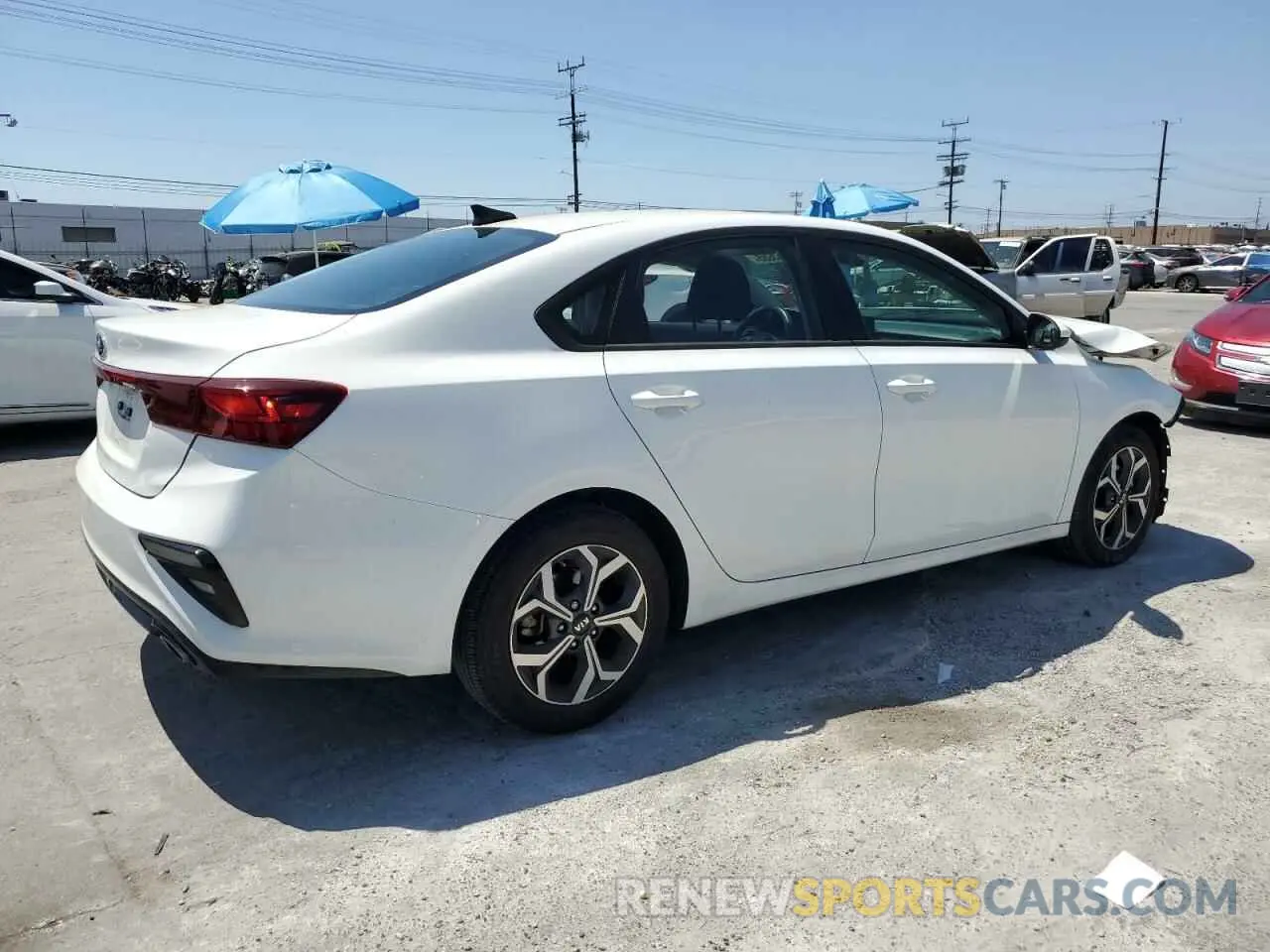 3 fotografías del automóvil dañado 3KPF24AD8ME364712 KIA FORTE 2021