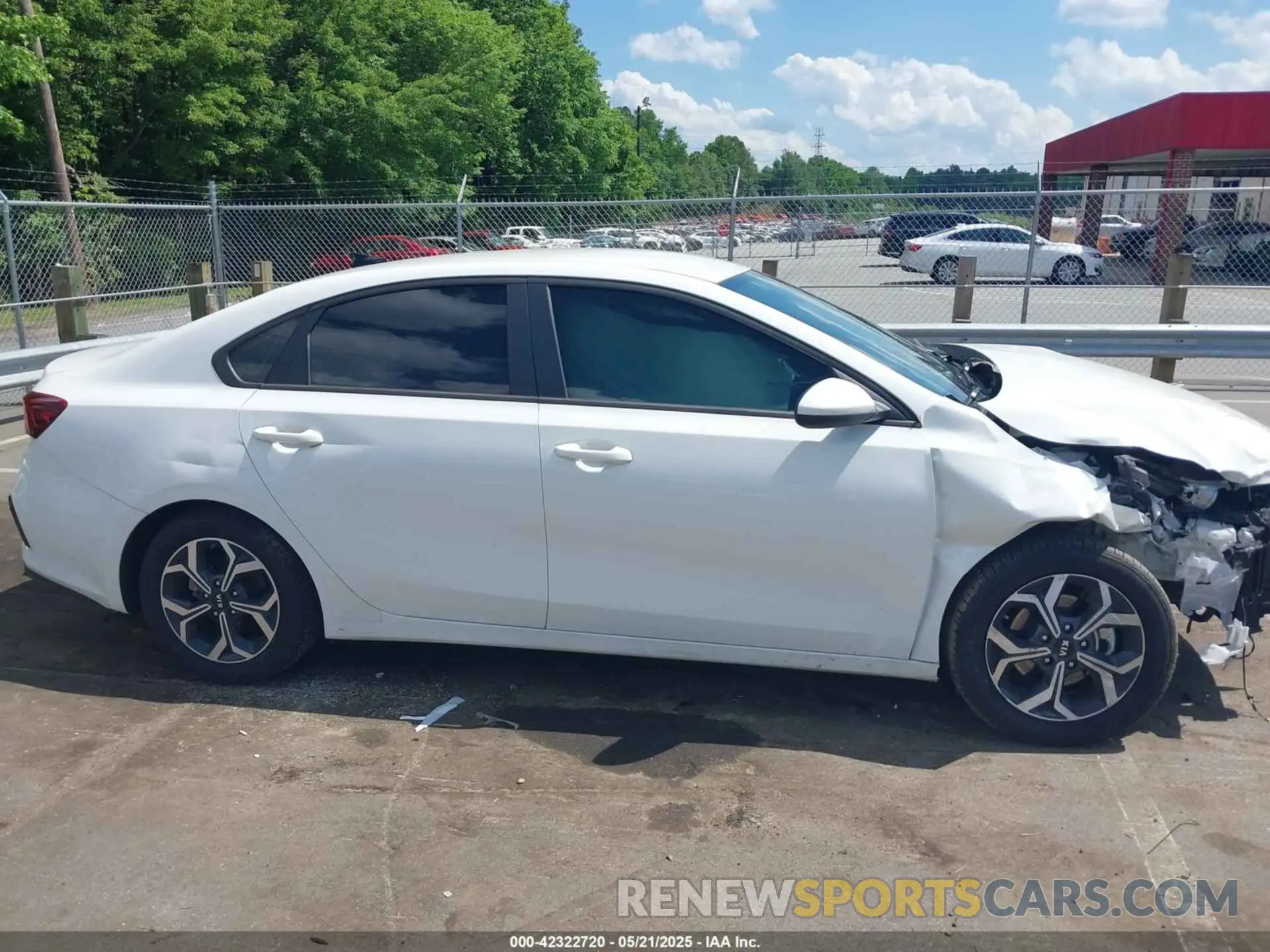 13 fotografías del automóvil dañado 3KPF24AD8ME394275 KIA FORTE 2021