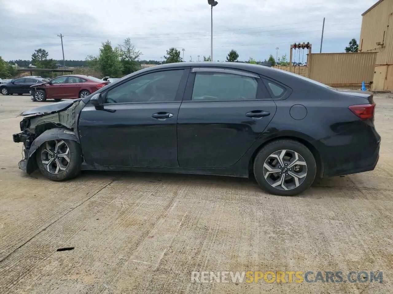 2 fotografías del automóvil dañado 3KPF24AD8ME401838 KIA FORTE 2021