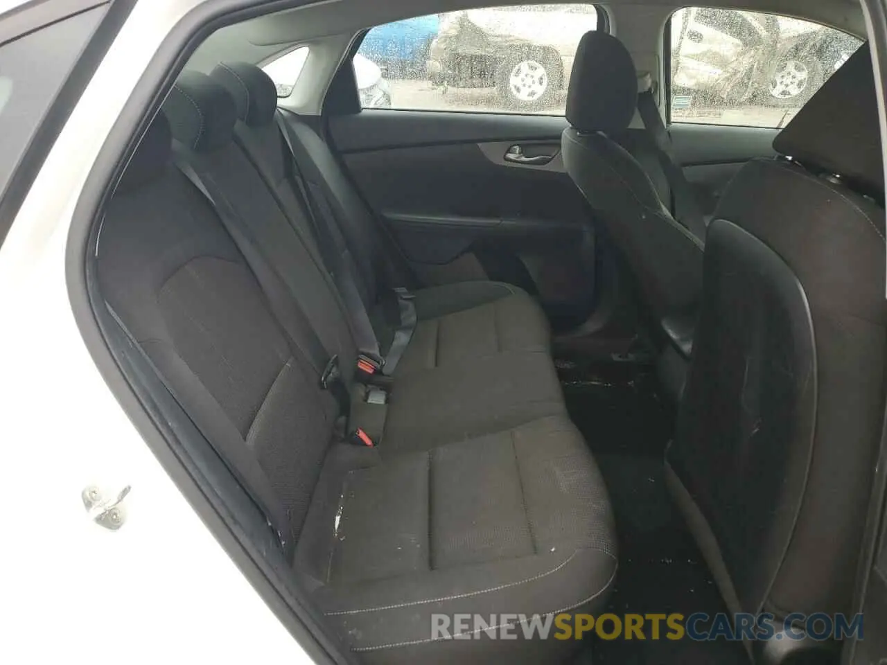 10 fotografías del automóvil dañado 3KPF24AD9ME266143 KIA FORTE 2021