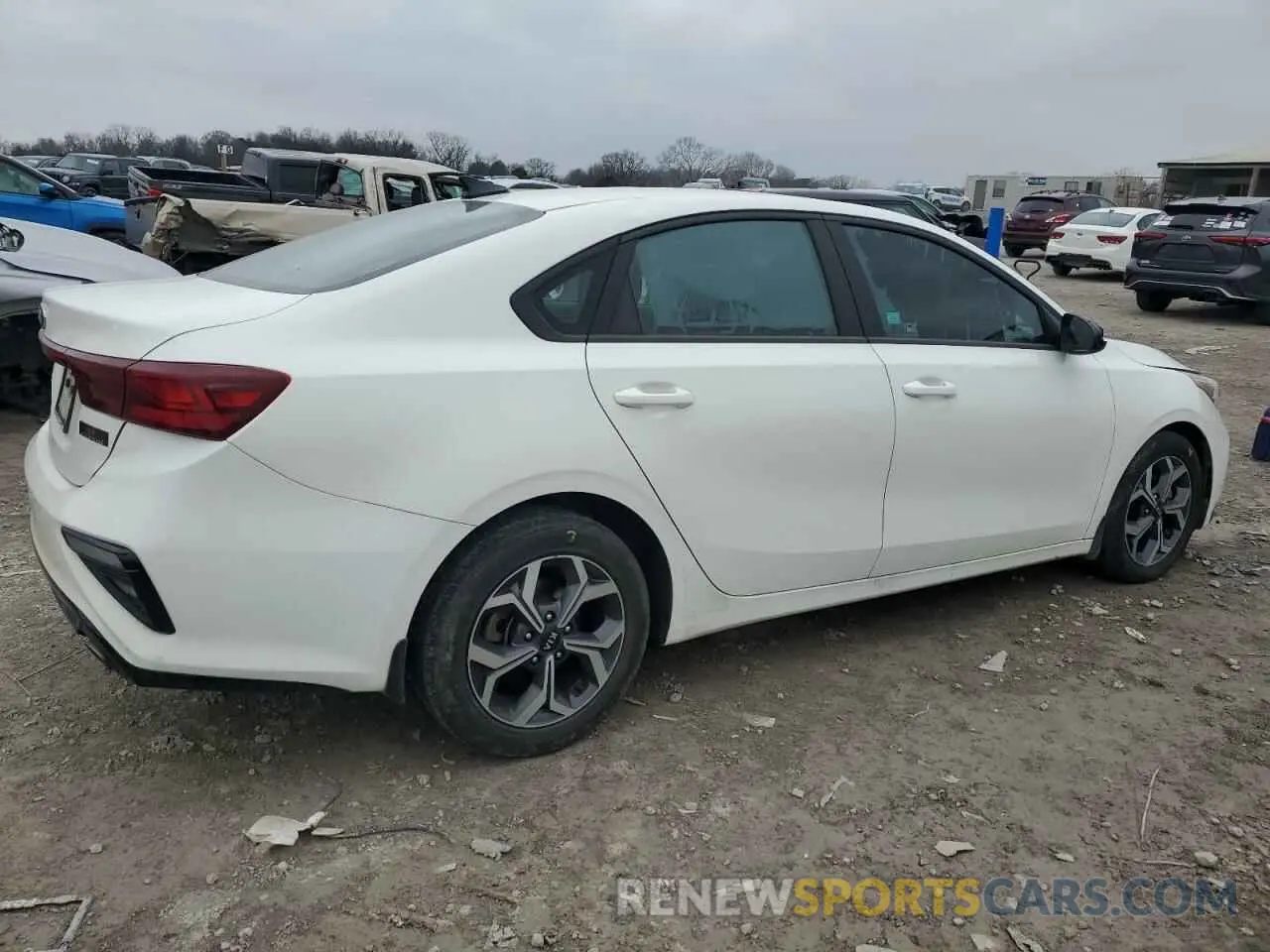 3 fotografías del automóvil dañado 3KPF24AD9ME266143 KIA FORTE 2021