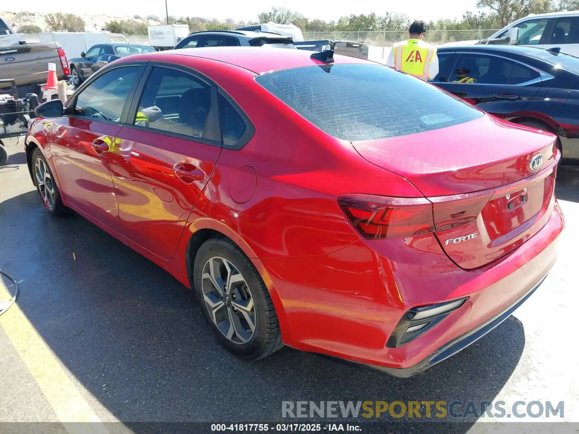 3 fotografías del automóvil dañado 3KPF24AD9ME330665 KIA FORTE 2021
