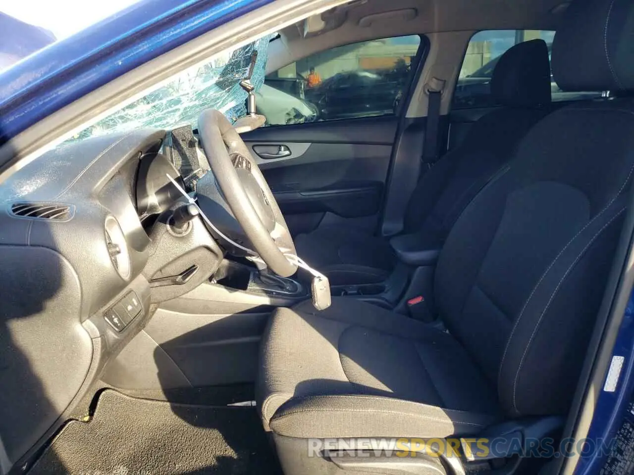 7 fotografías del automóvil dañado 3KPF24AD9ME341360 KIA FORTE 2021