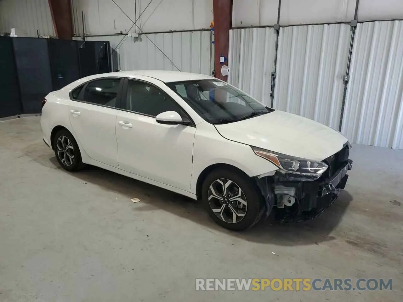 4 fotografías del automóvil dañado 3KPF24AD9ME348860 KIA FORTE 2021