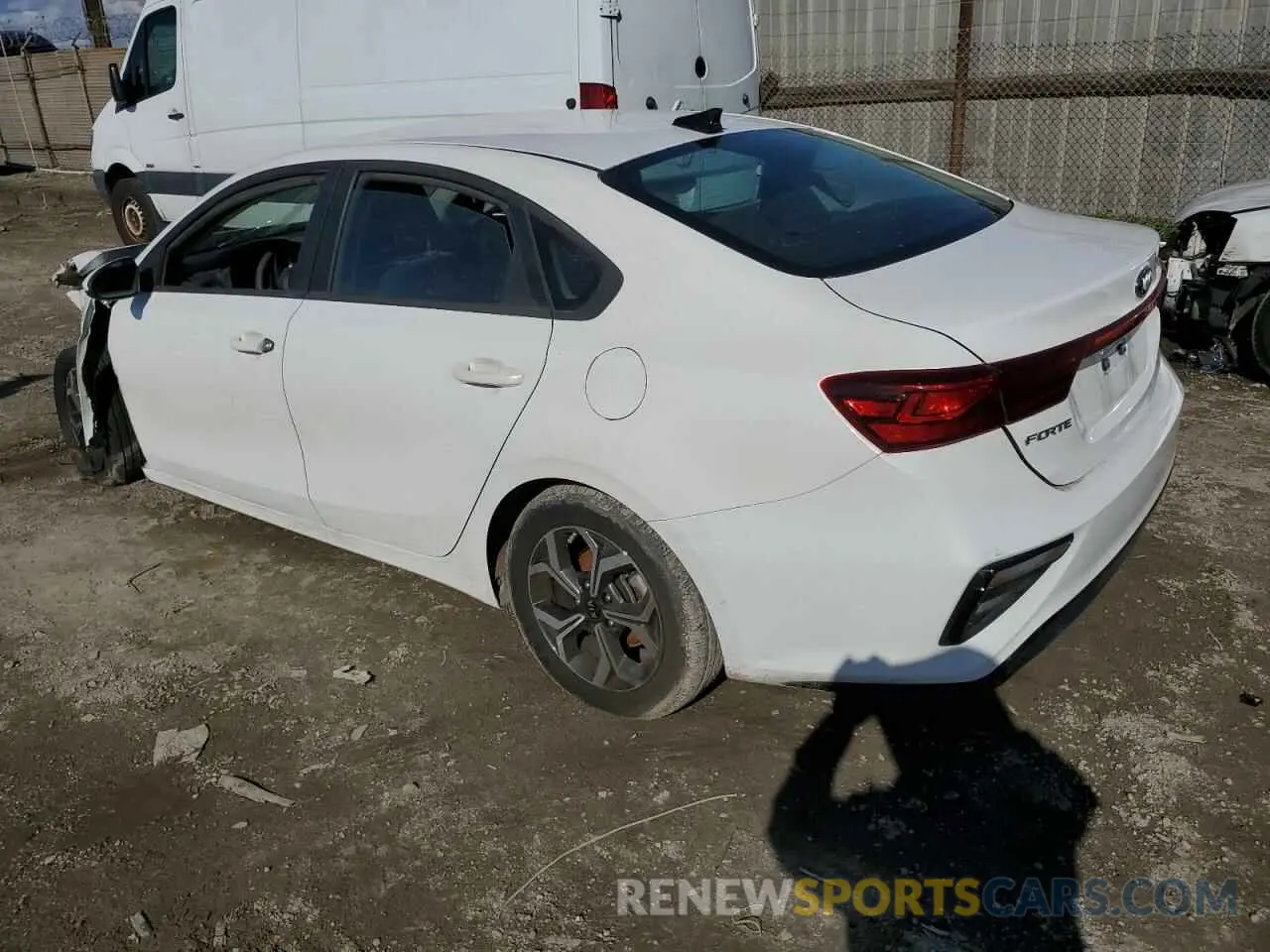2 fotografías del automóvil dañado 3KPF24AD9ME352049 KIA FORTE 2021