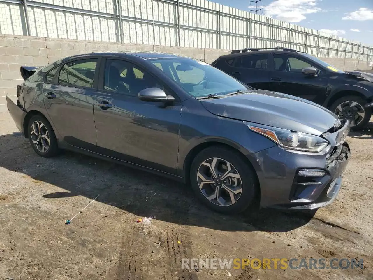 4 fotografías del automóvil dañado 3KPF24AD9ME363648 KIA FORTE 2021