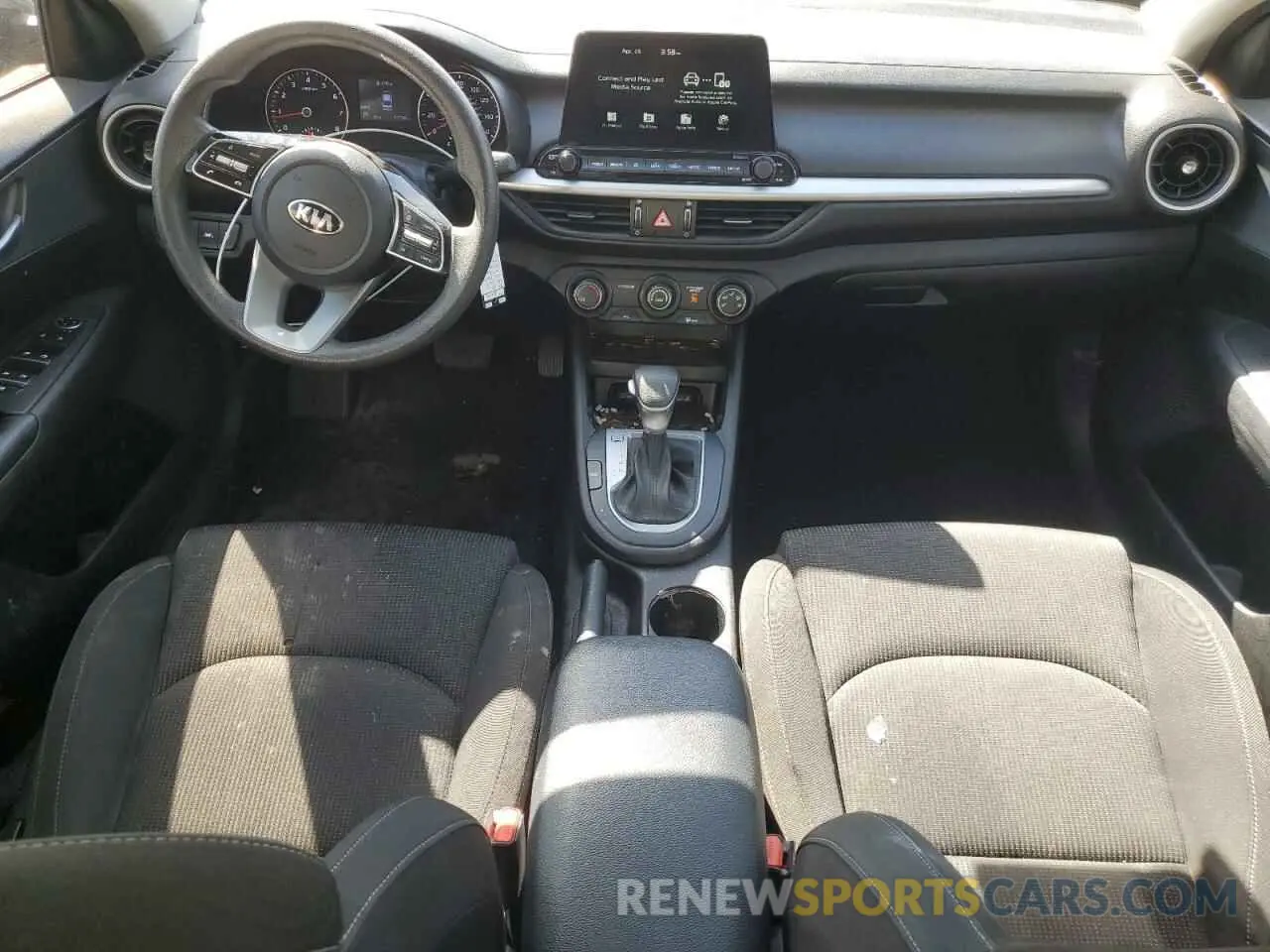 8 fotografías del automóvil dañado 3KPF24AD9ME363648 KIA FORTE 2021