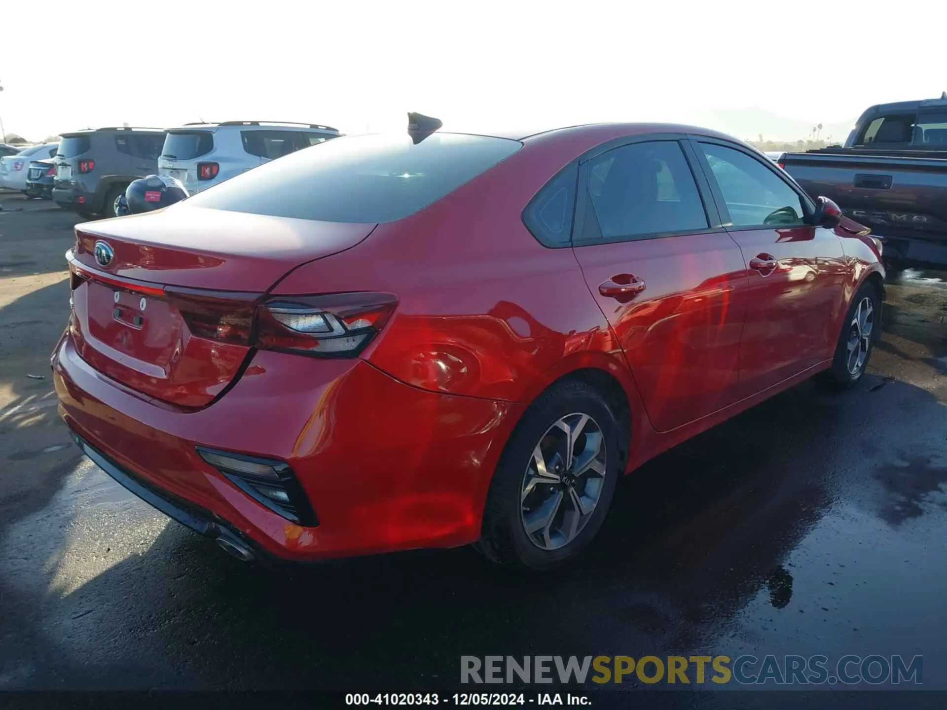 4 fotografías del automóvil dañado 3KPF24AD9ME387707 KIA FORTE 2021