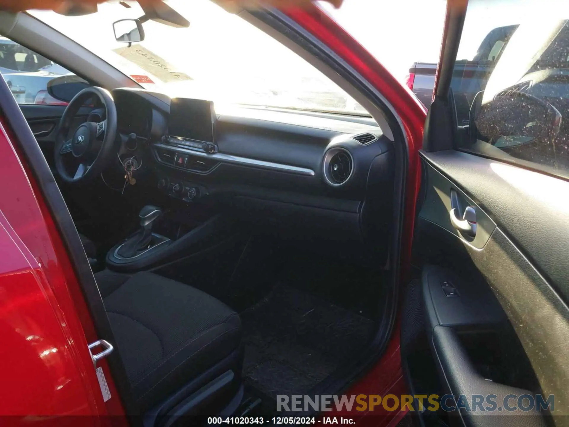 5 fotografías del automóvil dañado 3KPF24AD9ME387707 KIA FORTE 2021