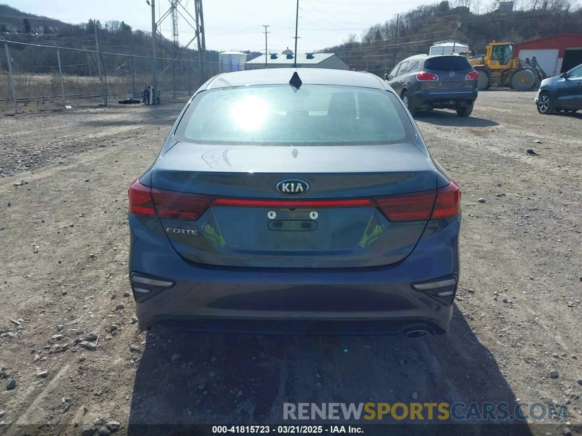 17 fotografías del automóvil dañado 3KPF24AD9ME409155 KIA FORTE 2021