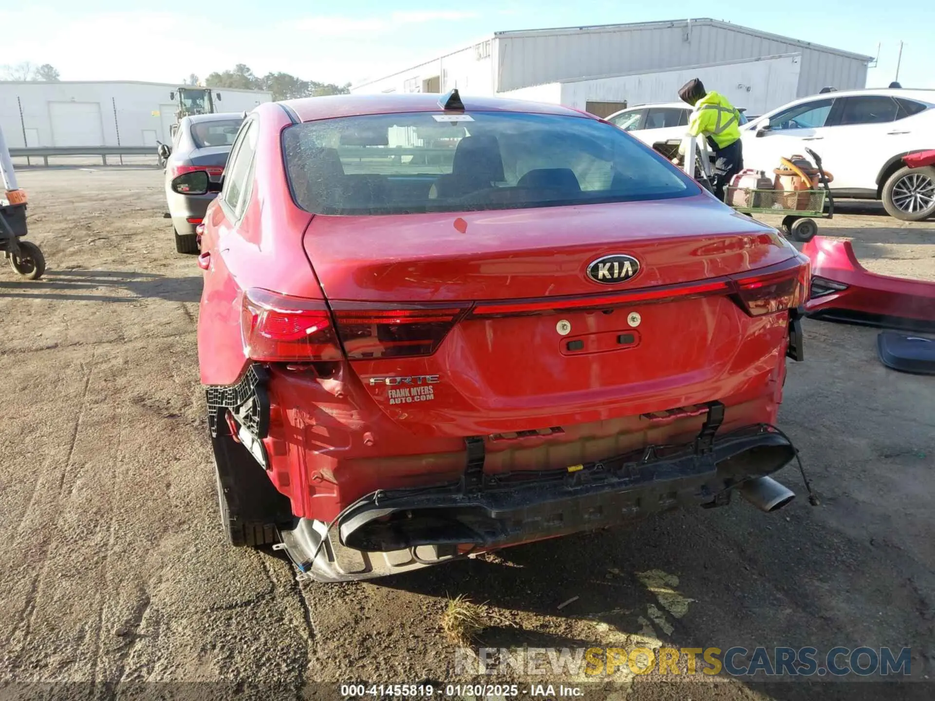 17 fotografías del automóvil dañado 3KPF24ADXME273134 KIA FORTE 2021